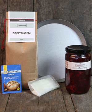 Toon details van Vlaaibak pakket (geschenkverpakking) Afbeeldingen van Vlaaibak pakket (geschenkverpakking)